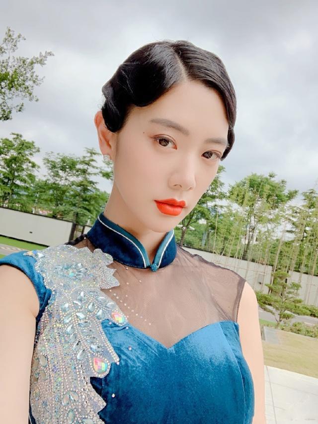 伊人成视人免费直播 影视